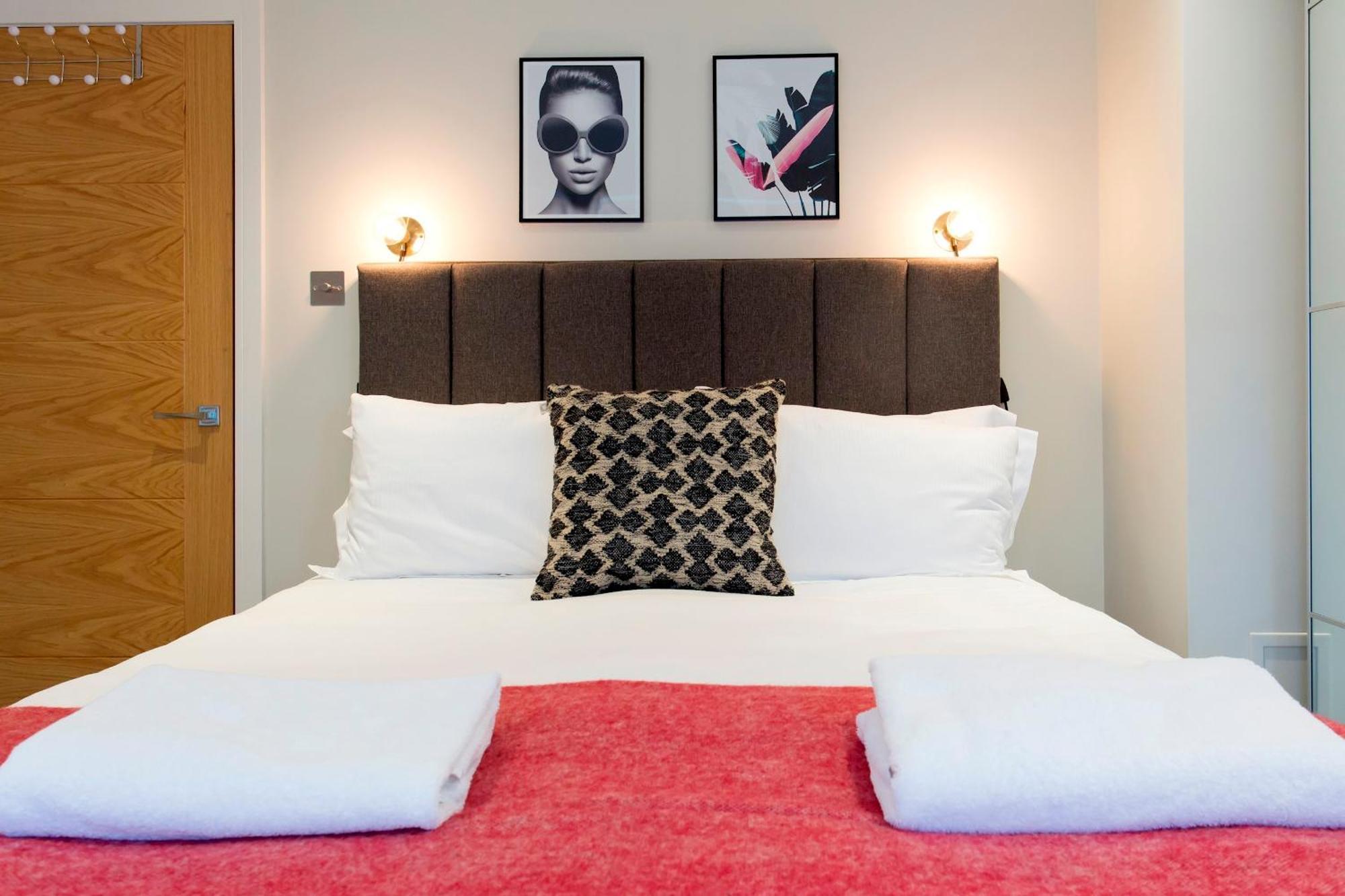 Madison Hill - Byrne Garden 3 - One Bedroom Home ลอนดอน ภายนอก รูปภาพ
